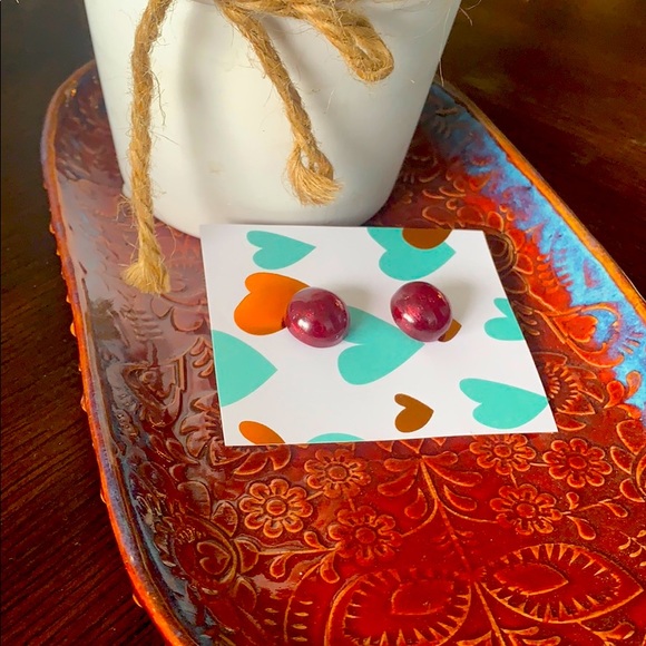 Handmade Resin Studs - Picture 2 of 3